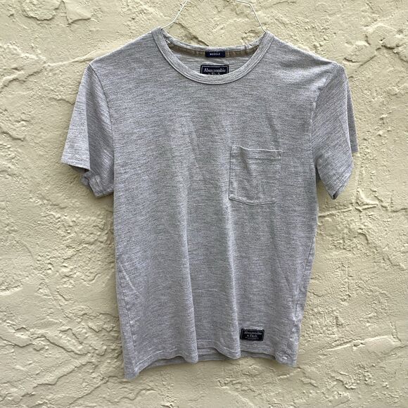 T-Shirt Muscle fit xs Abercrombie and Fitch - Picture 1 of 4